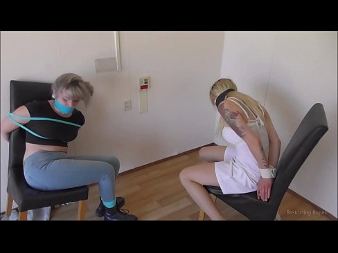 ❤️ Toksomaniulo / ligita kaj buŝoŝtopita / junulino en mizero ❌ Faka video  ĉe porno eo.truedating.top ❌❤