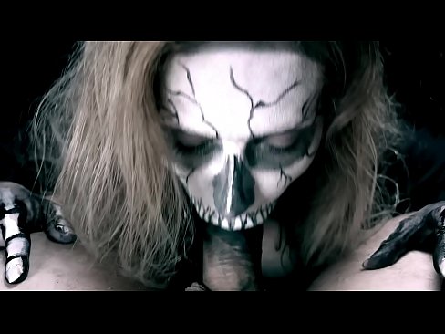 ❤️ Demona knabino suĉanta kokon per sia nigra buŝo kaj glutante kumon. ❌ Faka video  ĉe porno eo.truedating.top ❌❤